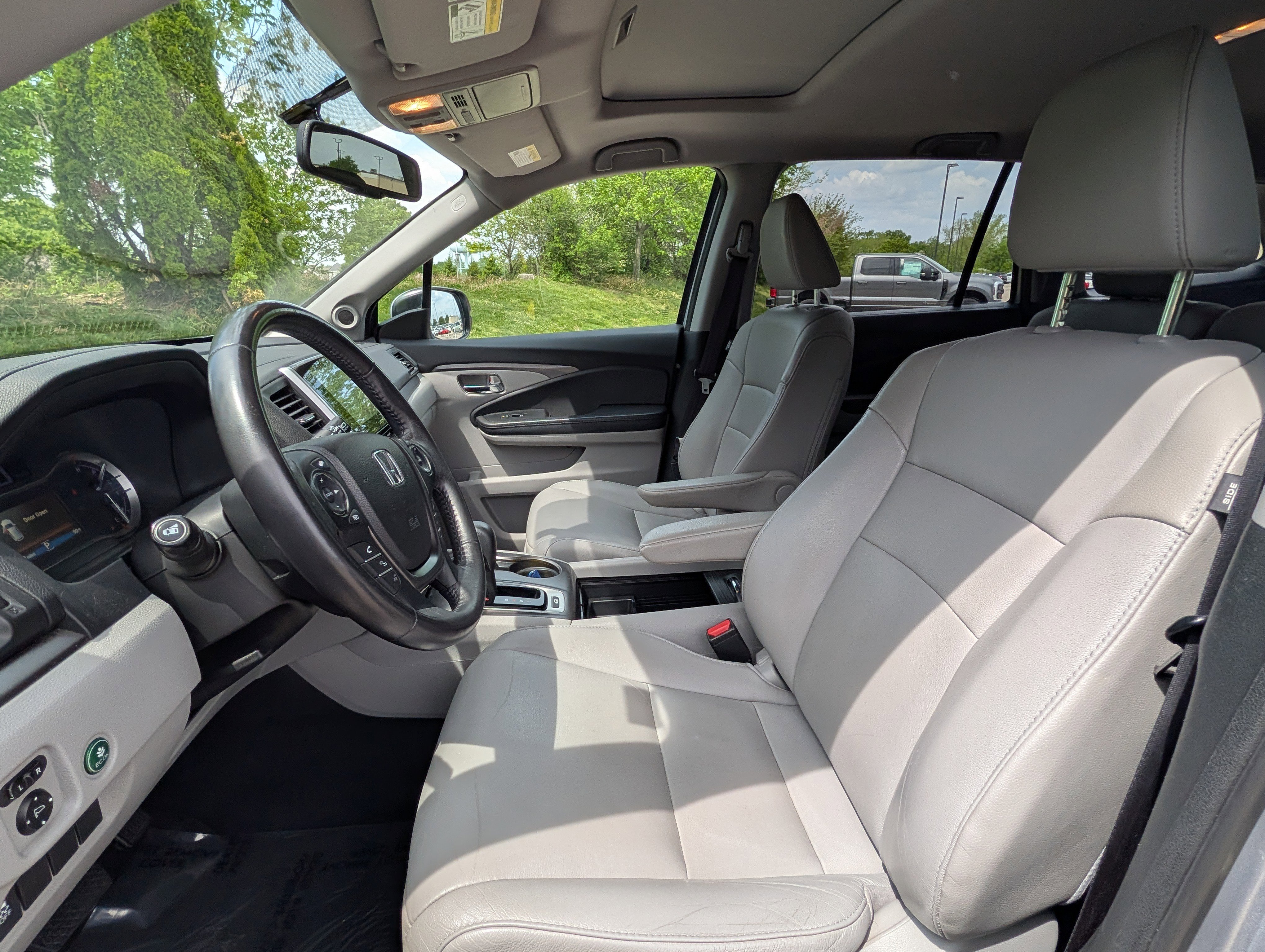 Used 2017 Honda Pilot EX-L image 10