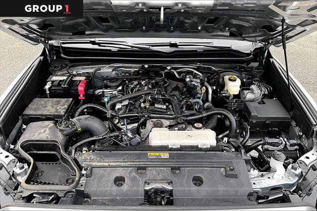 Certified 2025 Toyota Tacoma SR5 AWD/4WD image 30