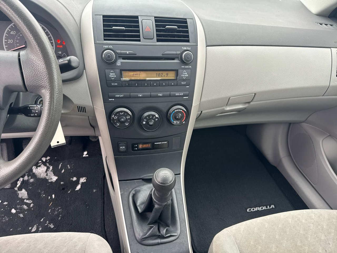 Used 2010 Toyota Corolla image 10