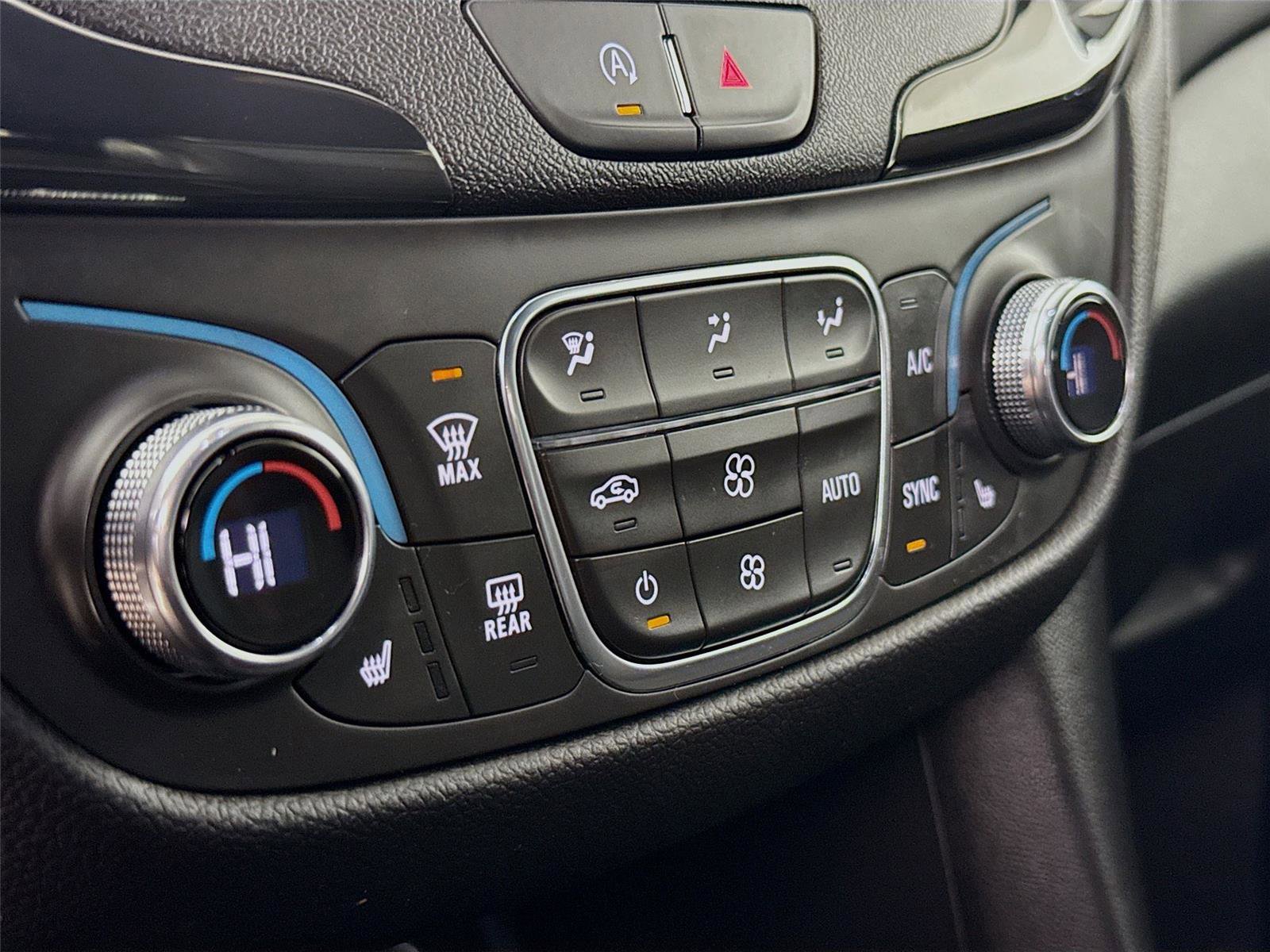 Used 2023 Chevrolet Equinox RS image 15