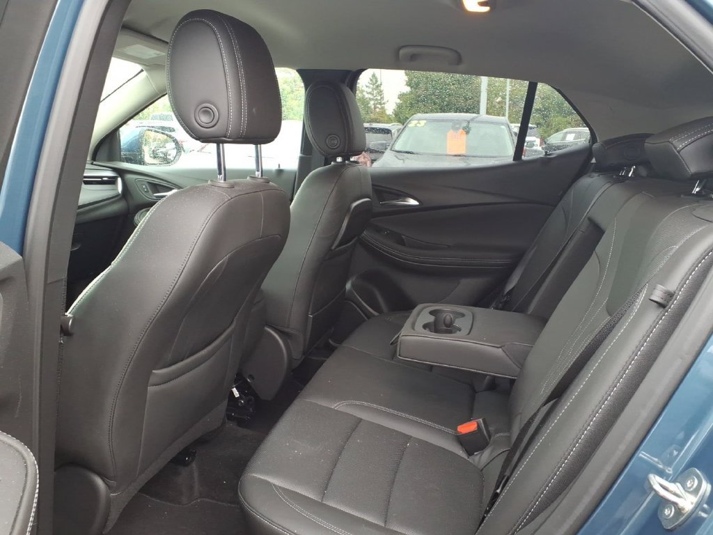 Used 2024 Buick Encore GX Avenir w/ Avenir Convenience Package AWD/4WD image 9
