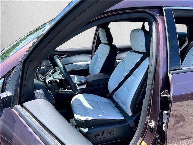 Certified 2026 Chevrolet Traverse High Country FWD image 27