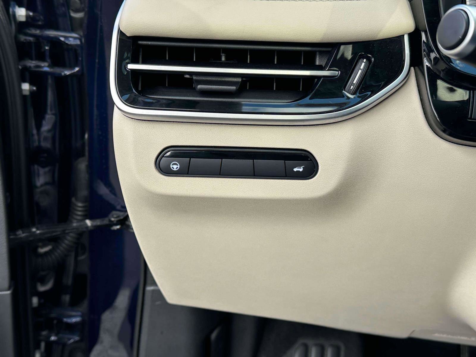 Used 2023 INFINITI QX60 Luxe w/ Cargo Package image 22