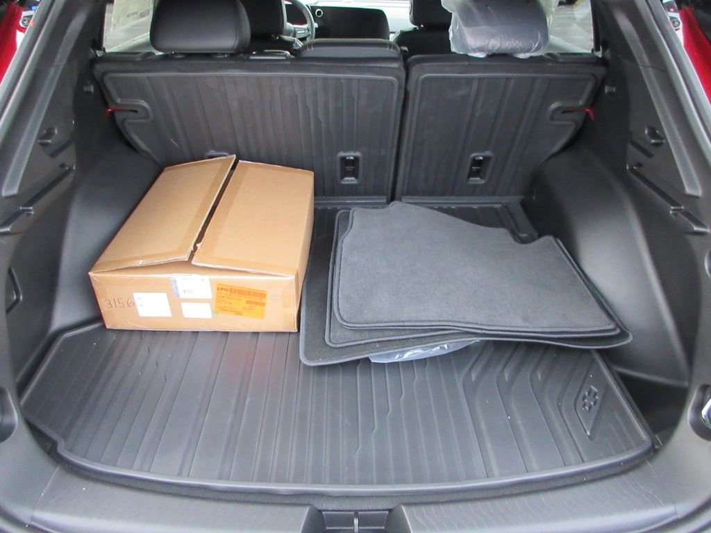 New 2026 Chevrolet Equinox EV RS image 11