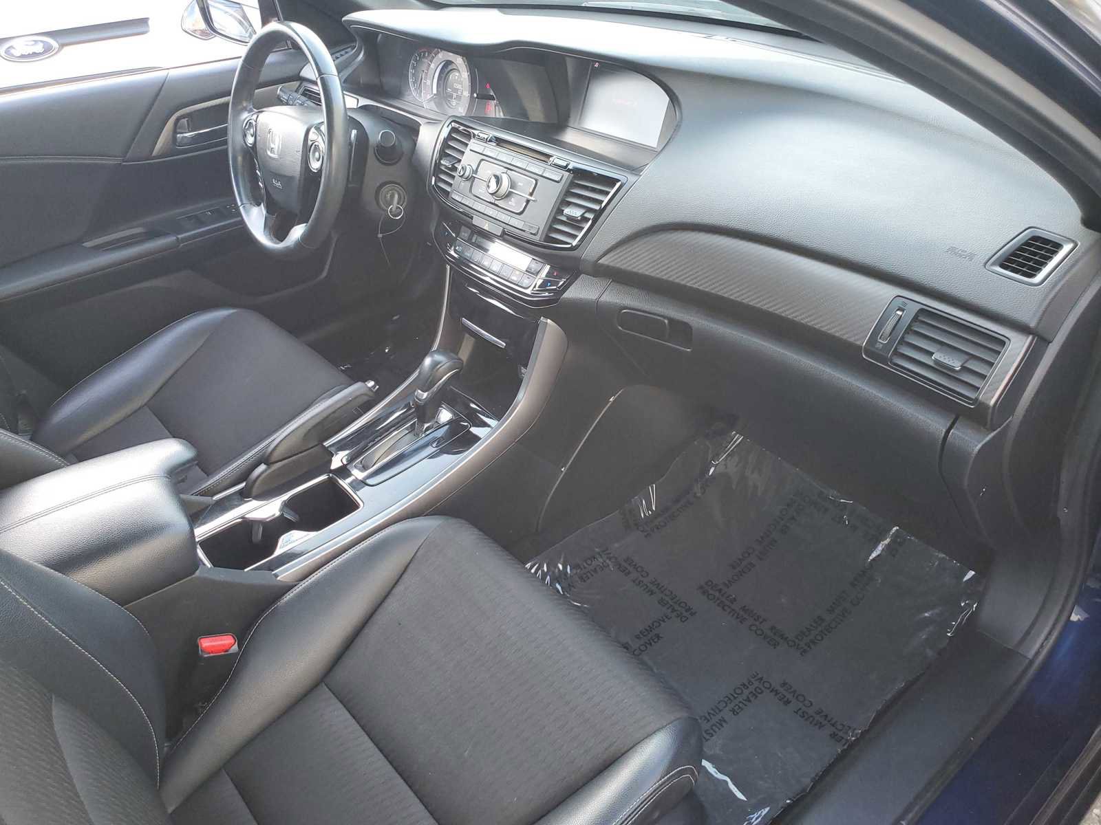 Used 2017 Honda Accord Sport image 10
