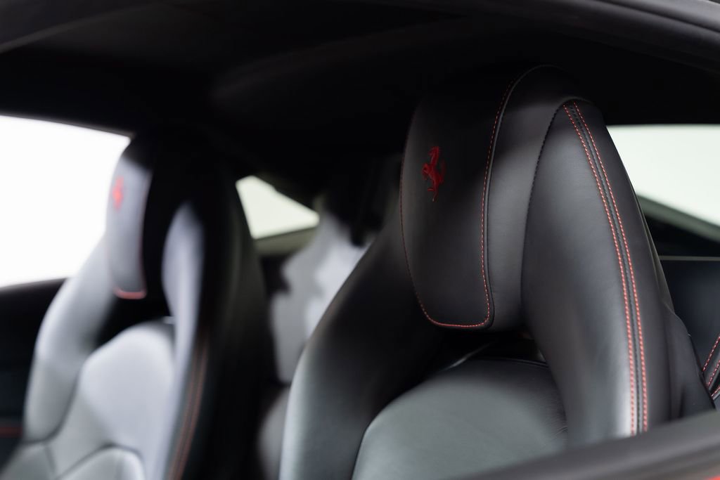Used 2017 Ferrari 488 GTB RWD image 40