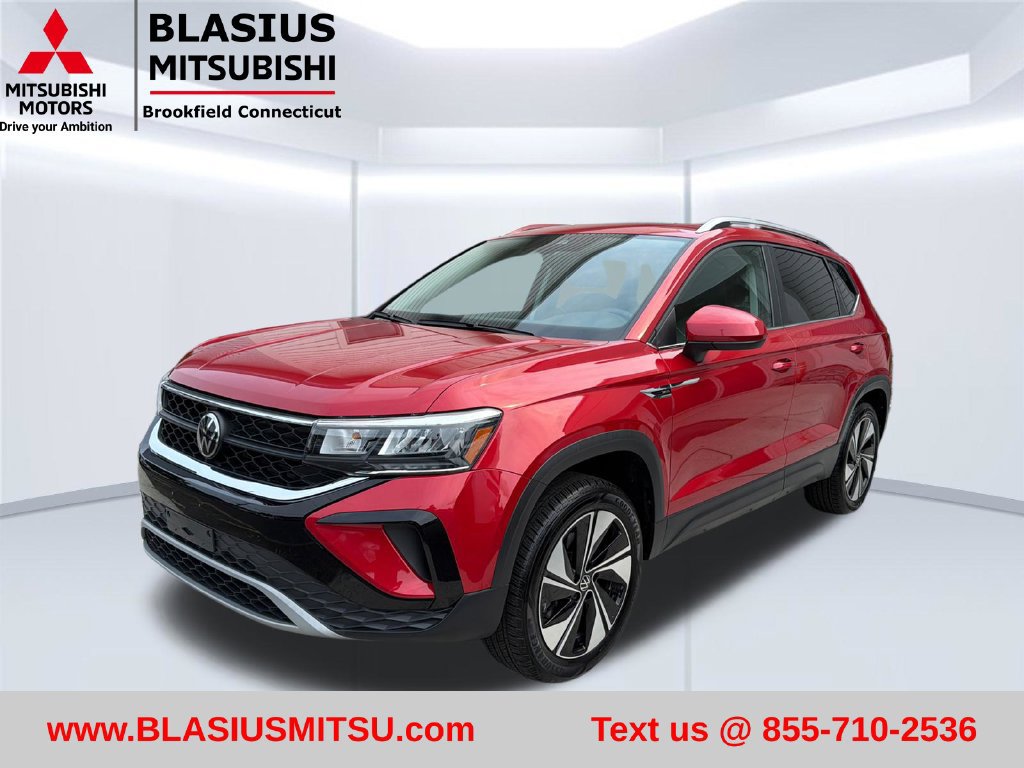 Used 2024 Volkswagen Taos SE w/ Panoramic Sunroof Package AWD/4WD image 1