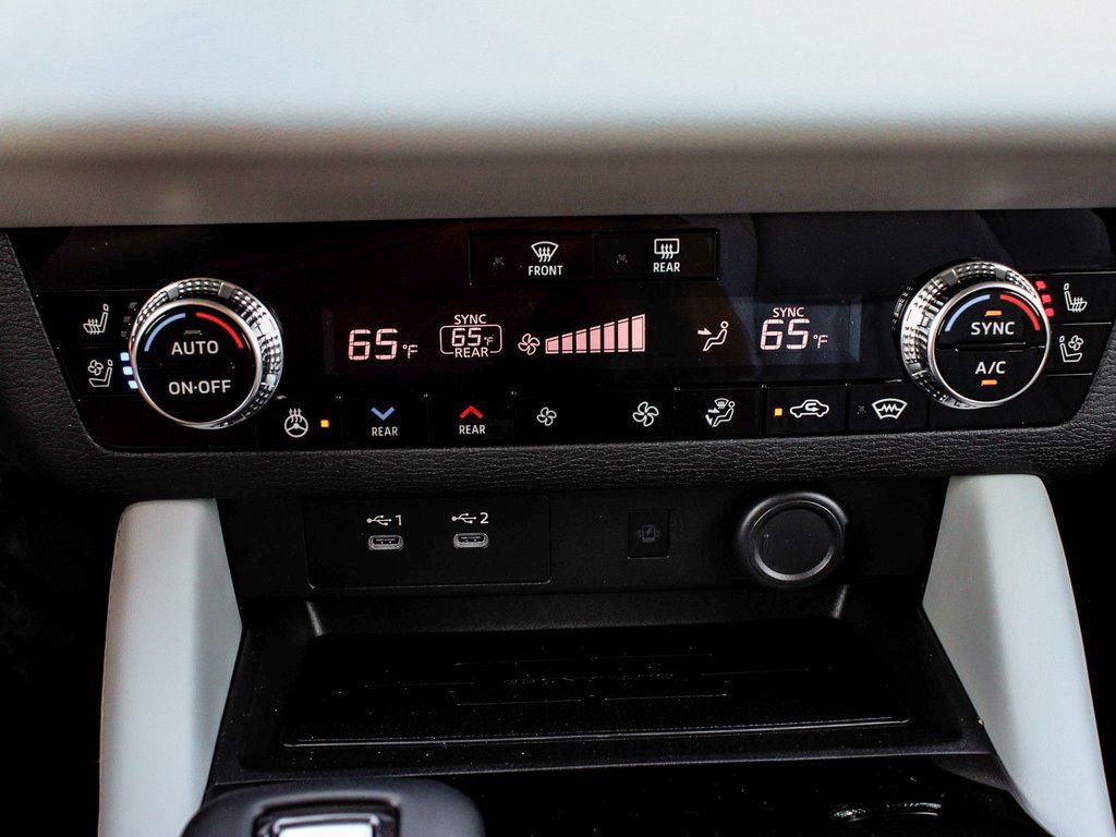 New 2025 Mitsubishi Outlander SEL AWD/4WD image 24