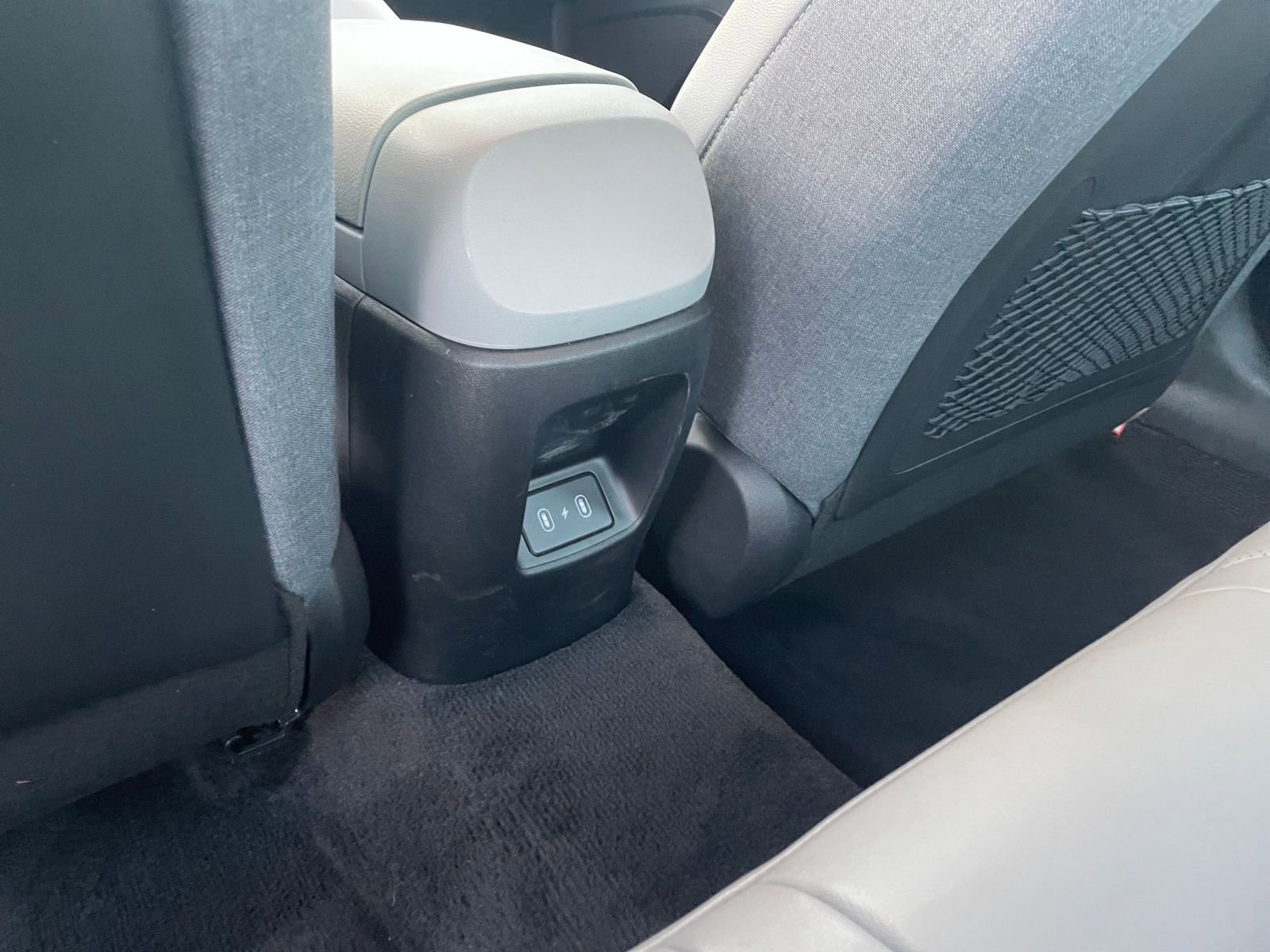 Used 2025 Hyundai Elantra Limited image 24