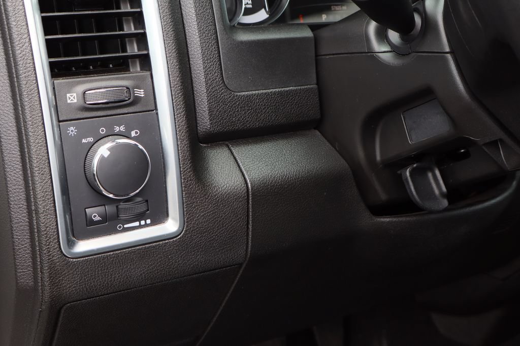 Used 2022 RAM 1500 Classic SLT w/ Electronics Group AWD/4WD image 12