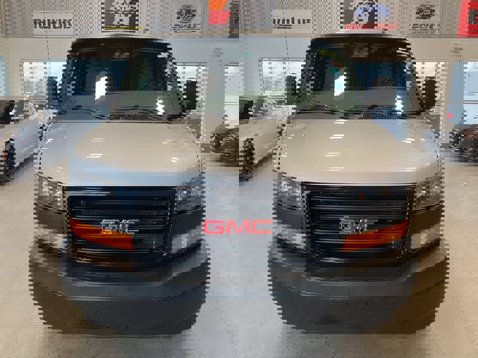 Used 2021 GMC Savana 2500 w/ Driver Convenience Package image 2