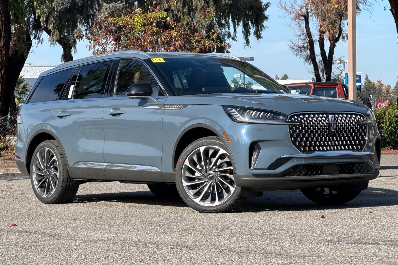 New 2026 Lincoln Aviator Reserve image 2