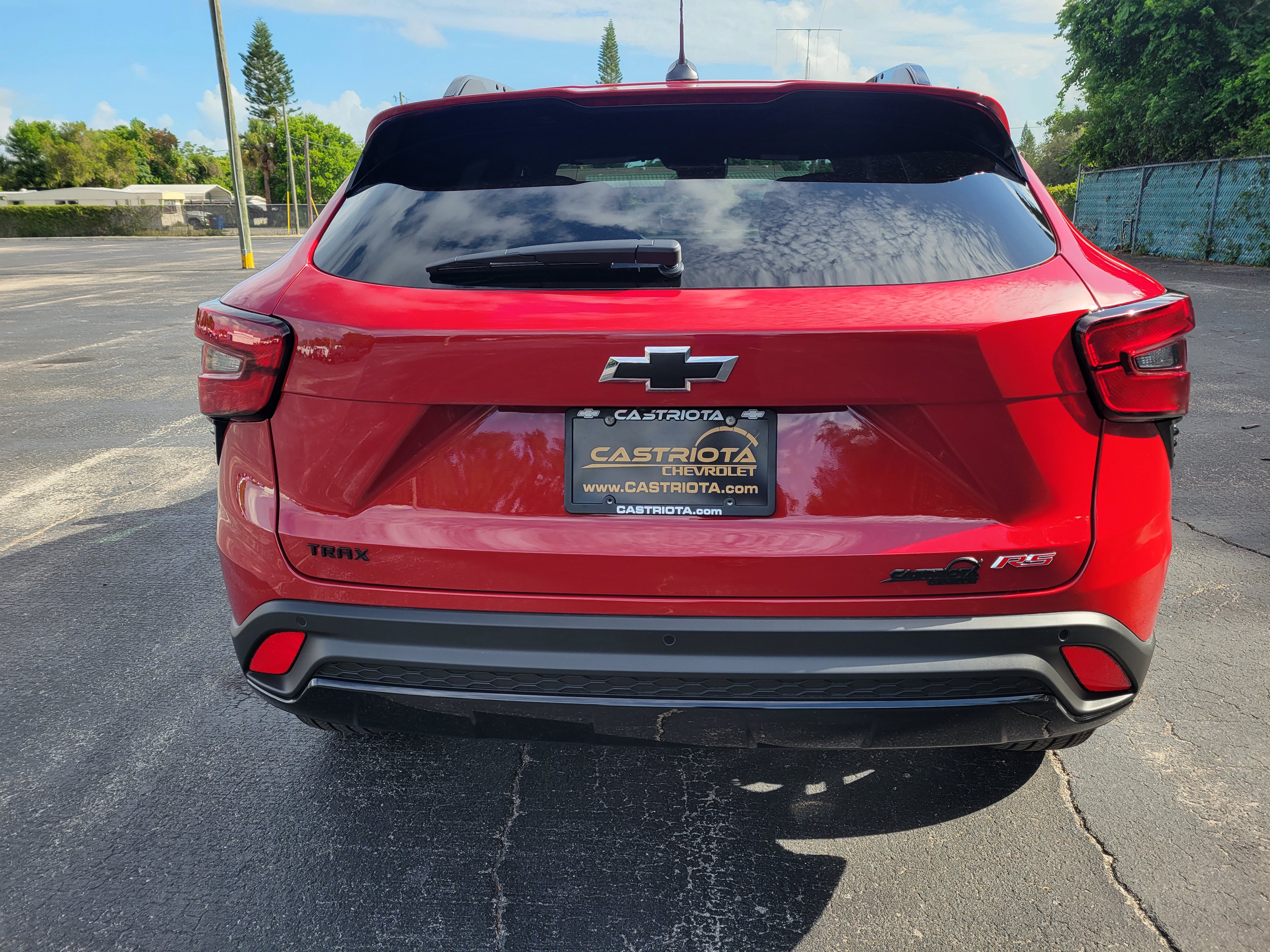 New 2026 Chevrolet Trax RS w/ Sunroof Package FWD image 6