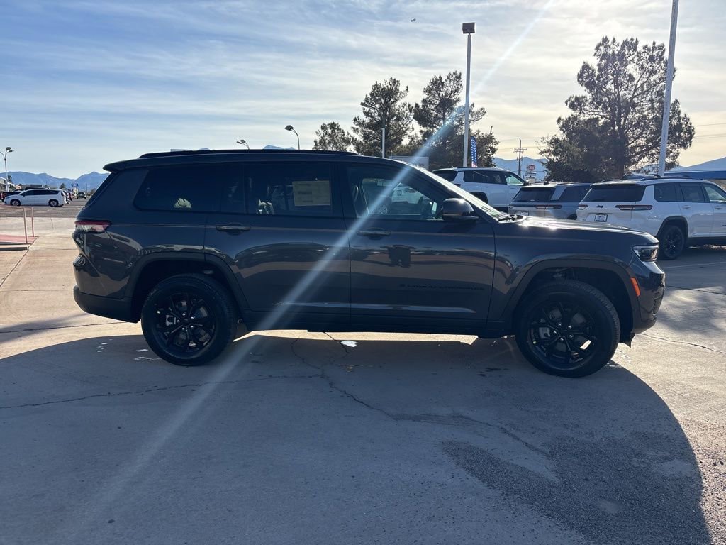 New 2025 Jeep Grand Cherokee L Altitude image 4