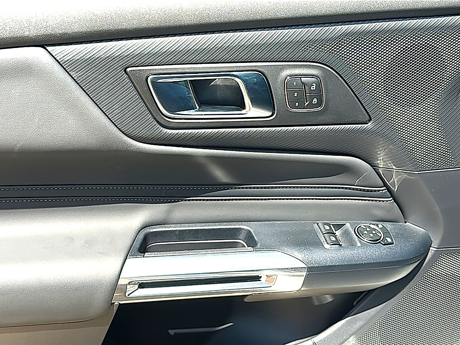 Used 2026 Ford Mustang Premium RWD image 9