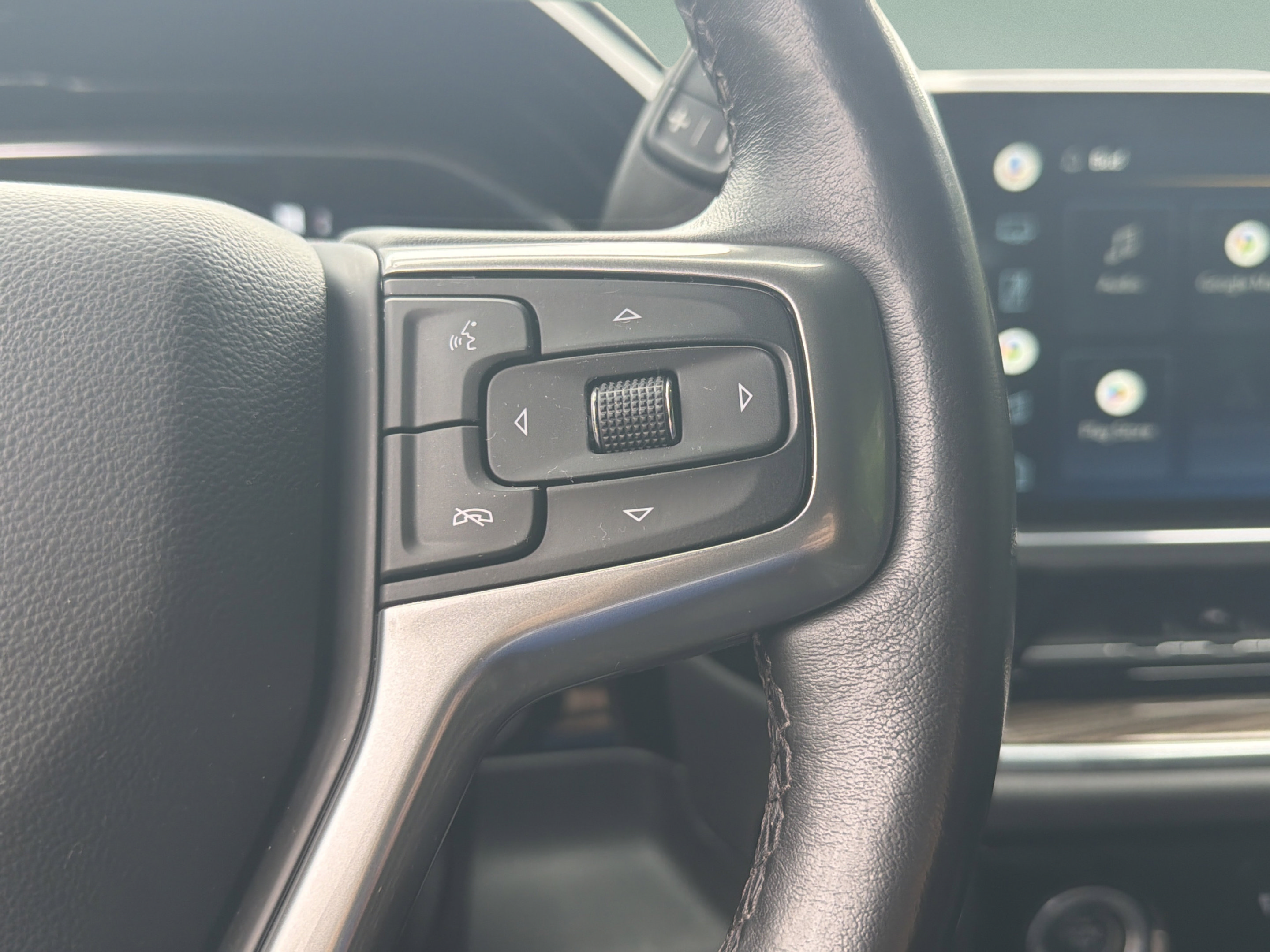 Used 2022 Chevrolet Silverado 1500 LT AWD/4WD image 13