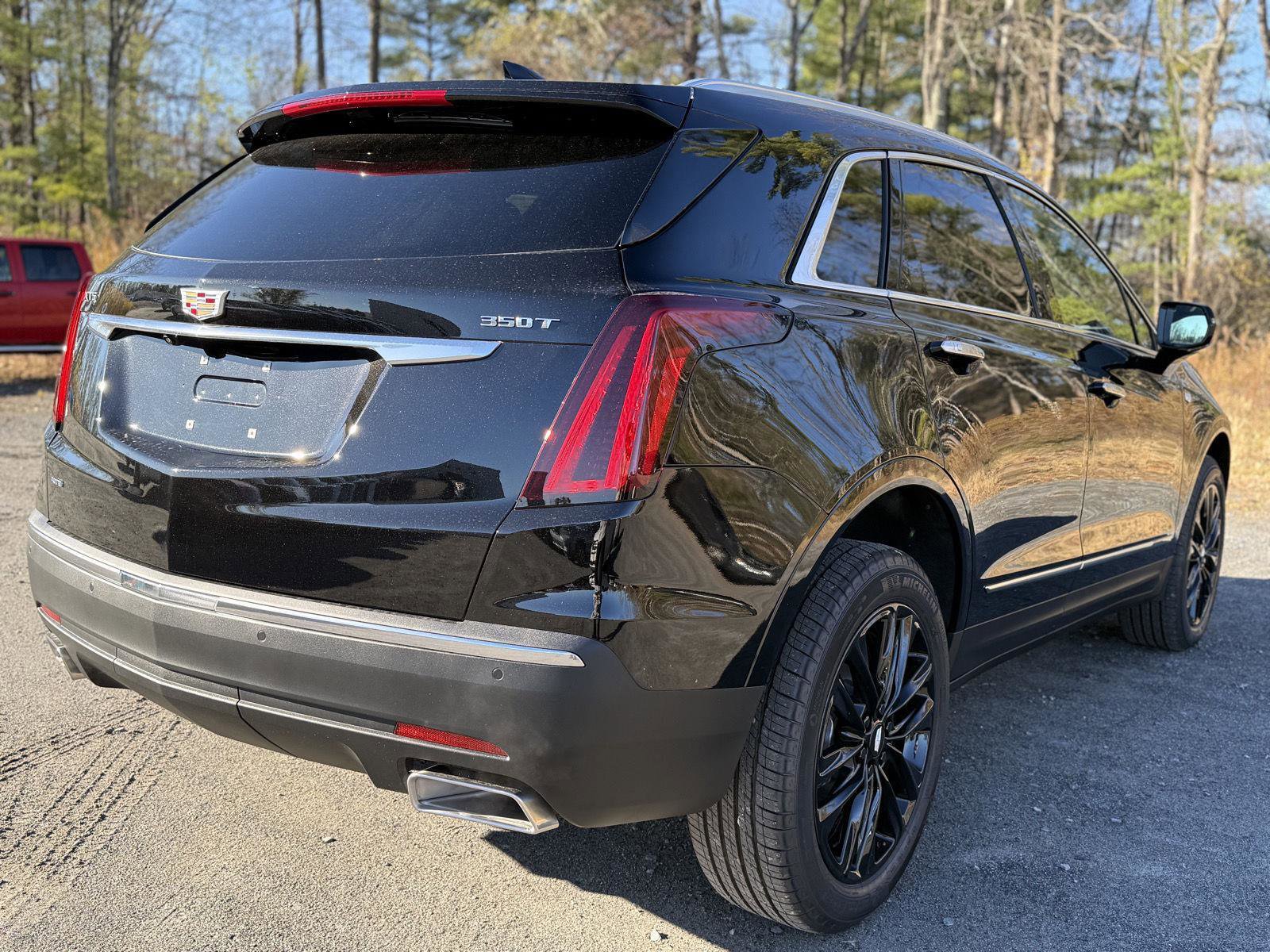 New 2025 Cadillac XT5 Luxury image 5