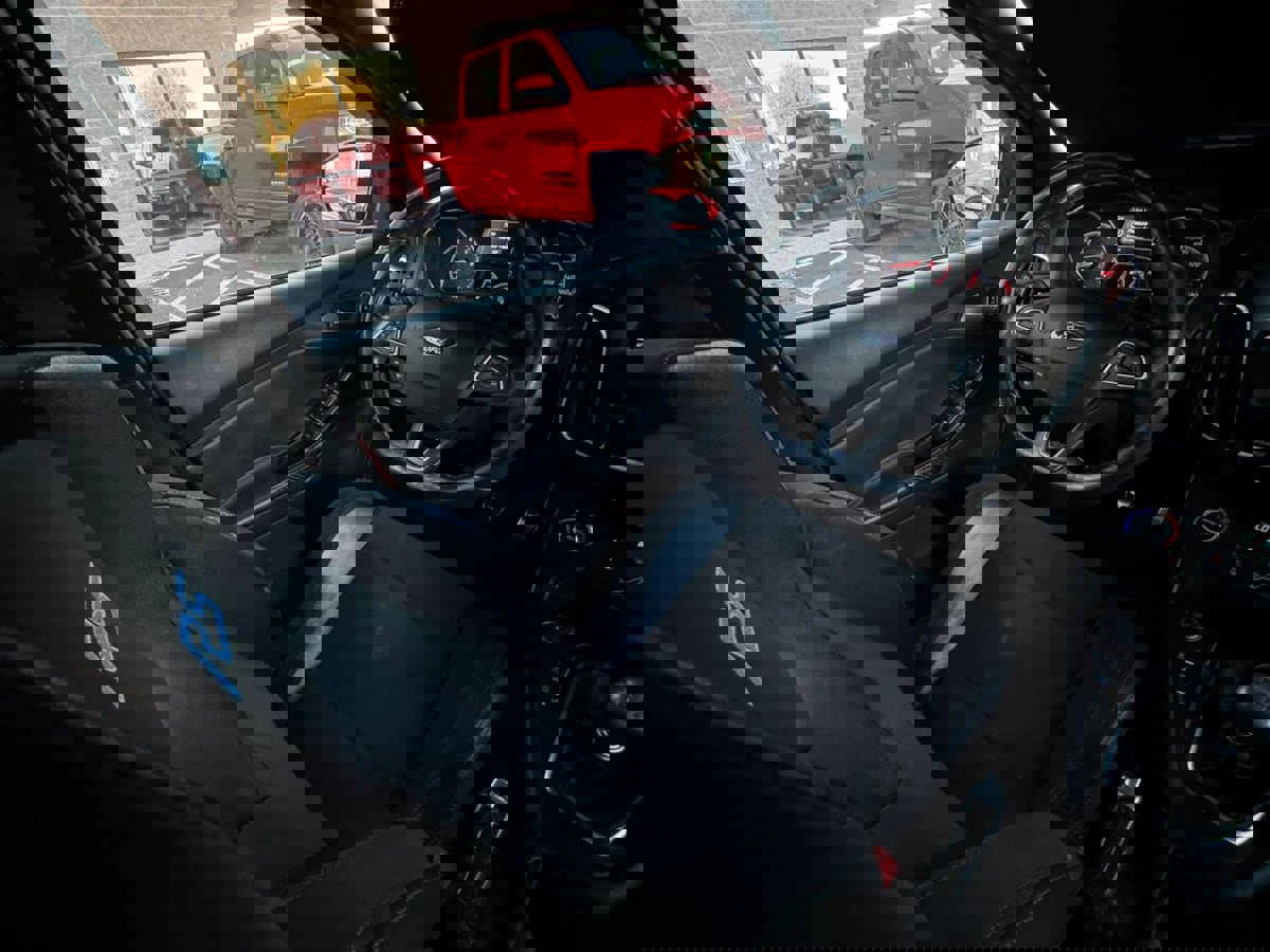 Used 2018 Ford Focus RS AWD/4WD image 45