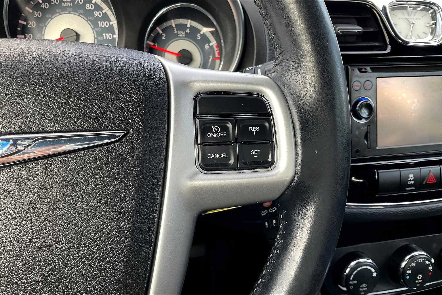 Used 2013 Chrysler 200 Touring image 22