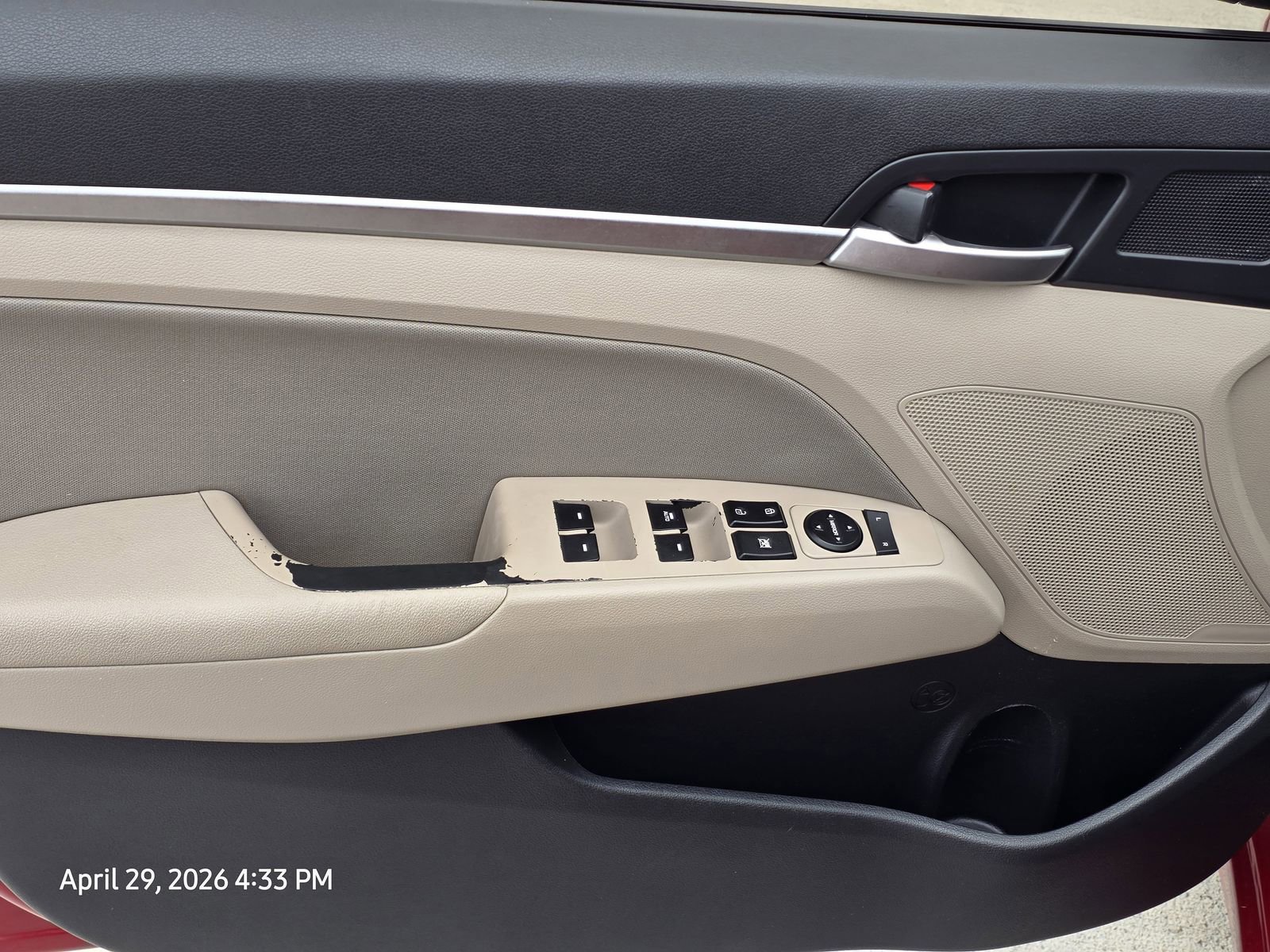 Used 2019 Hyundai Elantra Value Edition w/ Winter Weather Package FWD image 14