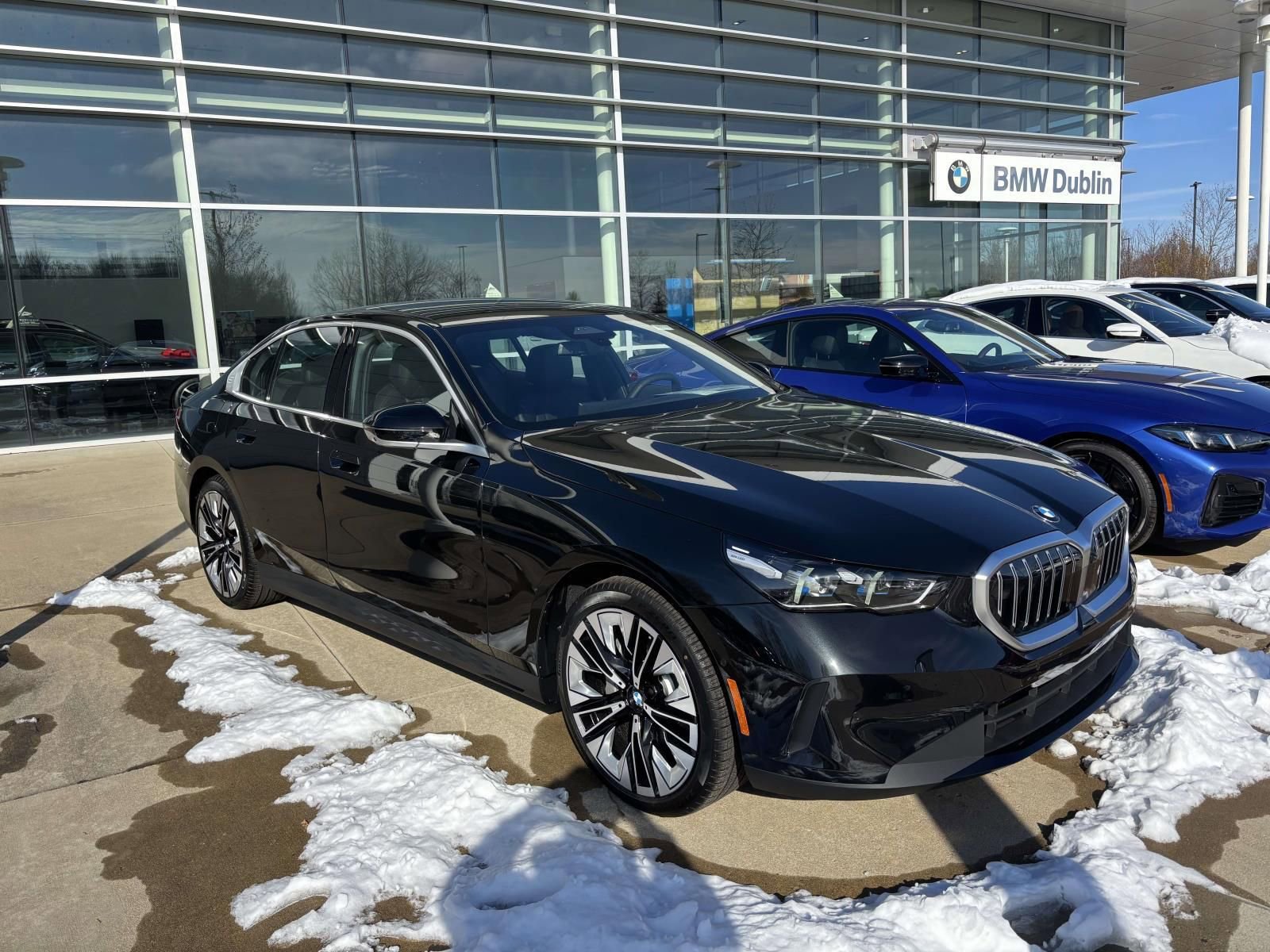 New 2026 BMW 530i xDrive w/ Premium Package