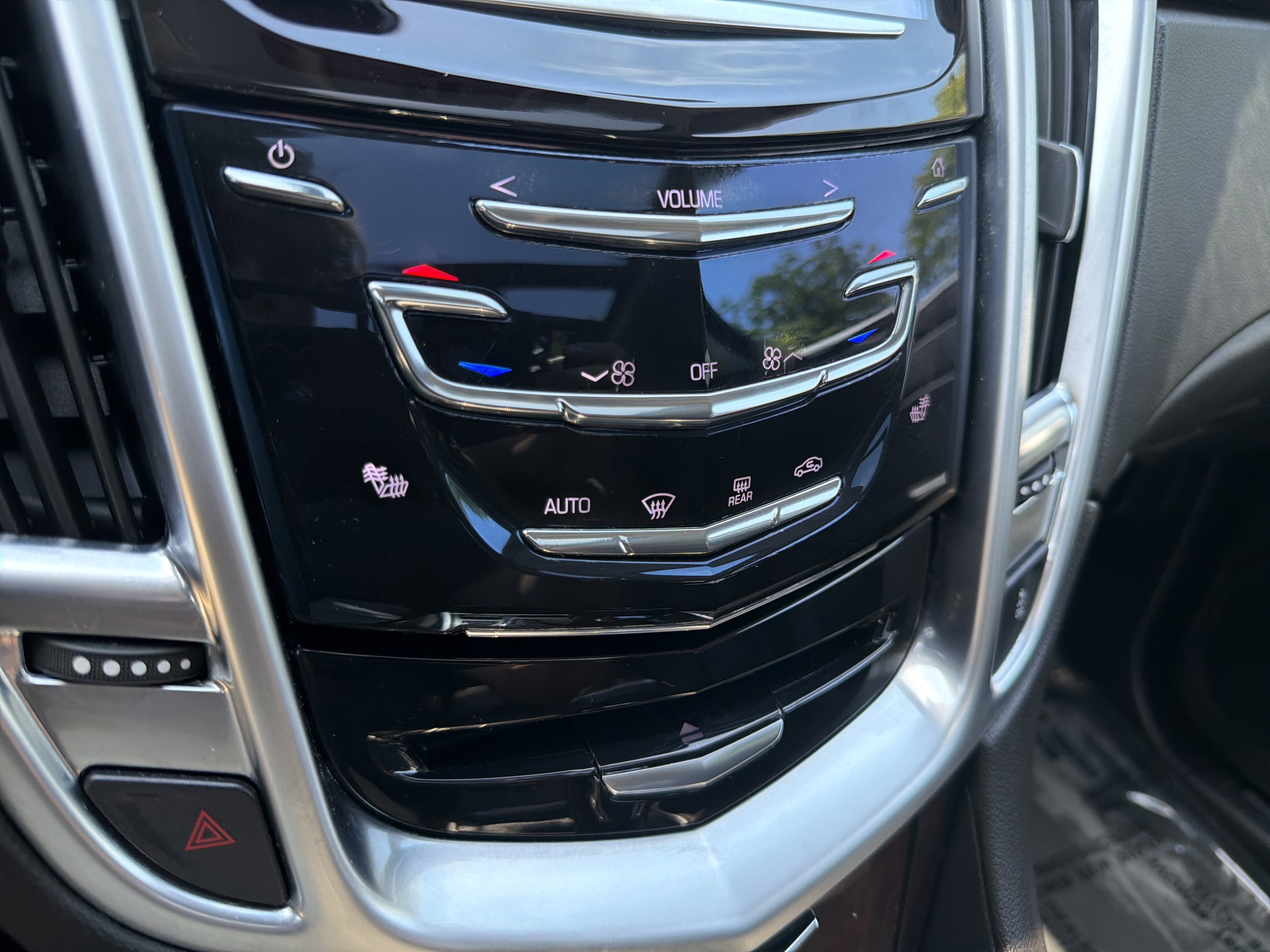 Used 2016 Cadillac SRX Luxury FWD image 28