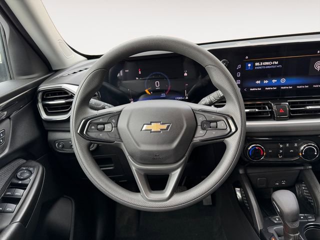 Used 2025 Chevrolet TrailBlazer LT AWD/4WD image 12