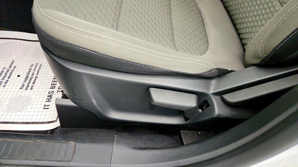 Used 2022 Ford Escape SE image 11