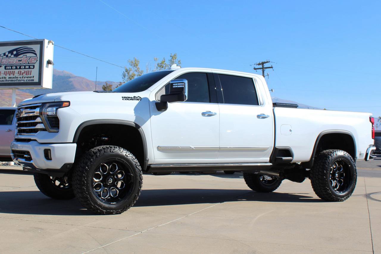 Used 2026 Chevrolet Silverado 3500 High Country w/ High Country Premium Package image 3