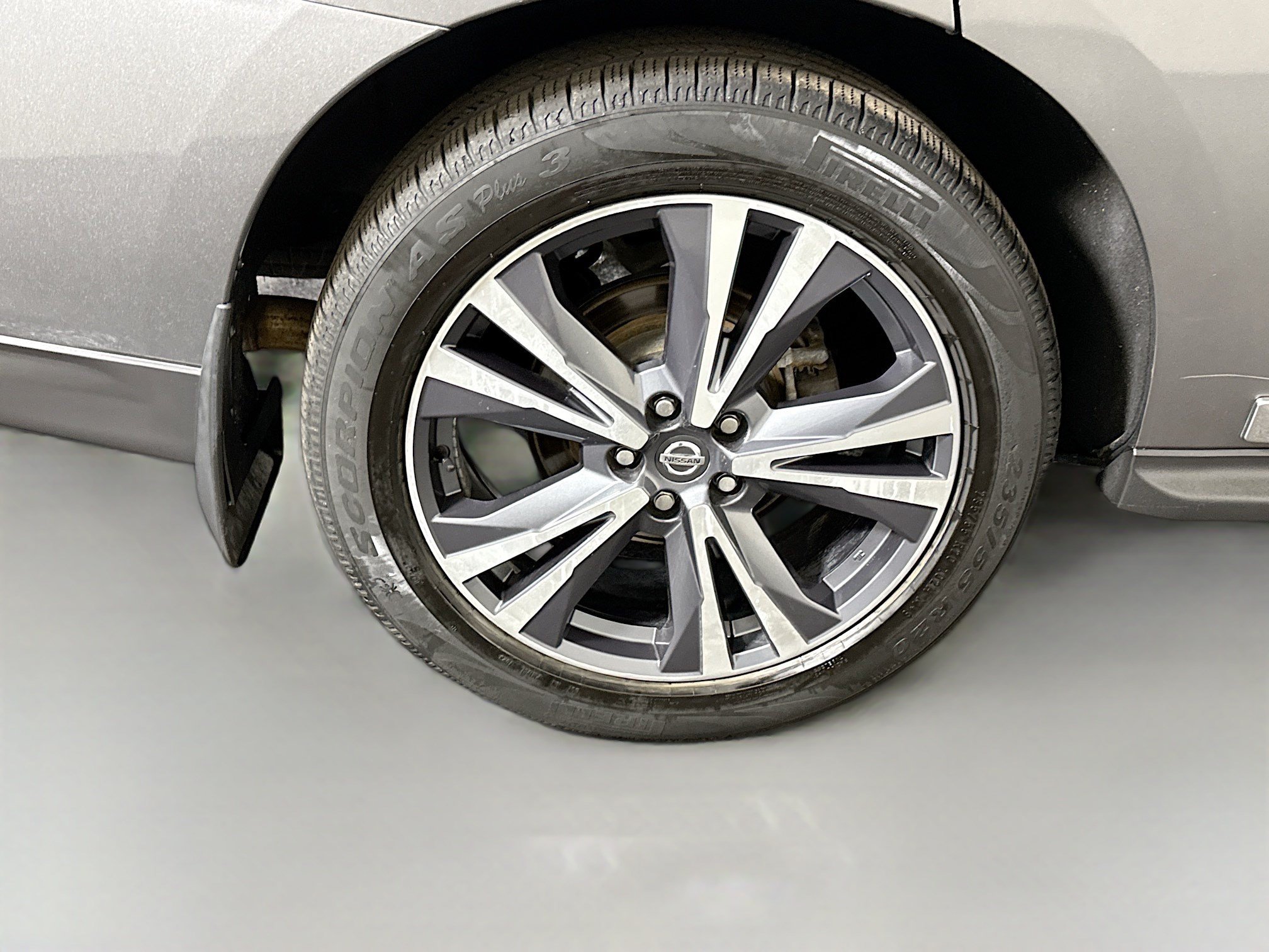 Used 2020 Nissan Pathfinder Platinum AWD/4WD image 33