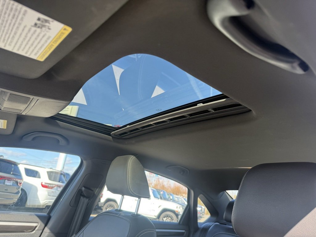 Used 2018 Volkswagen Passat 3.6 image 27