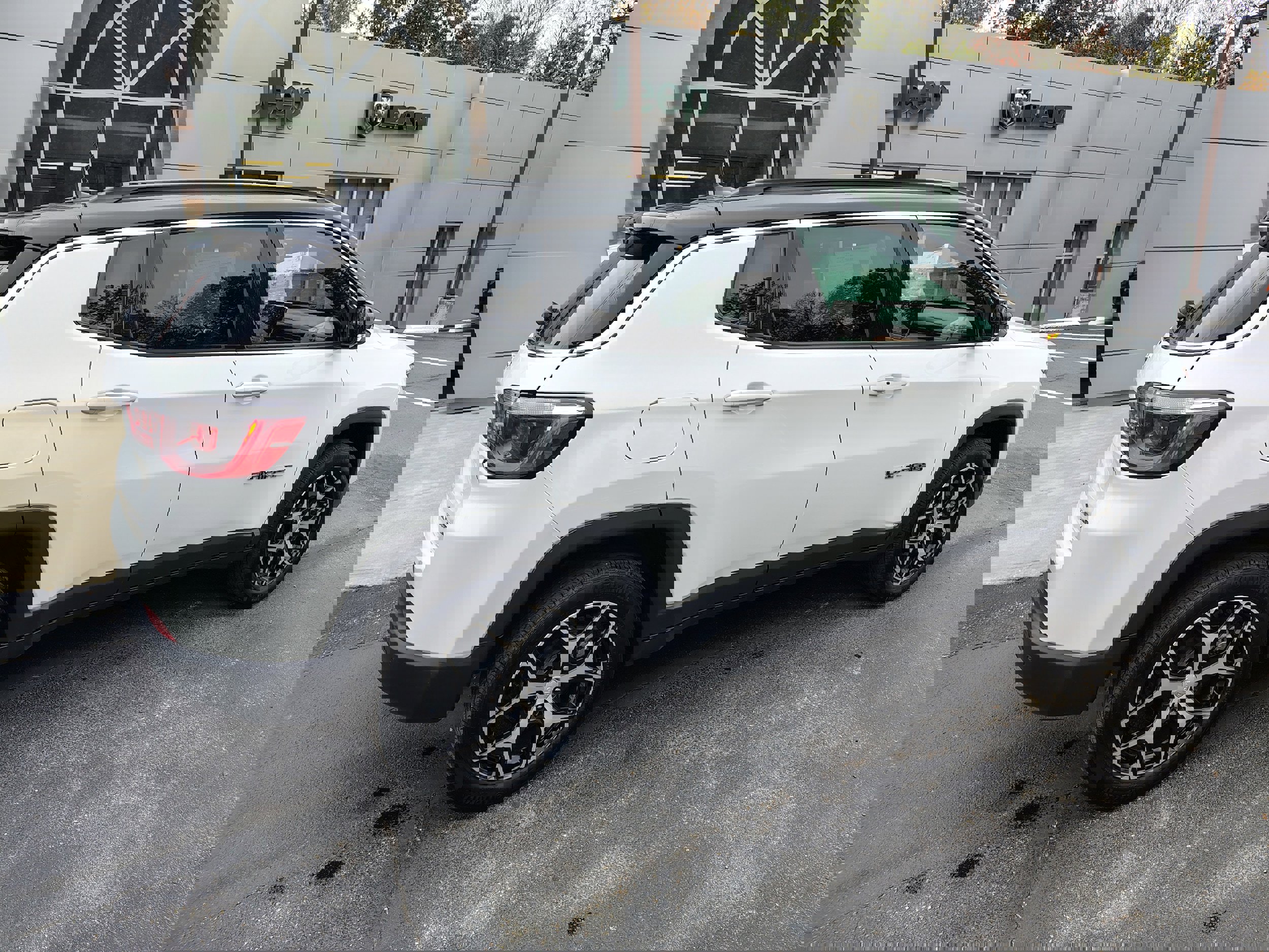 Certified 2024 Jeep Compass Limited image 13