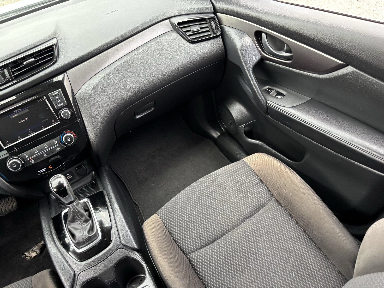 Used 2022 Nissan Rogue Sport S AWD/4WD image 16