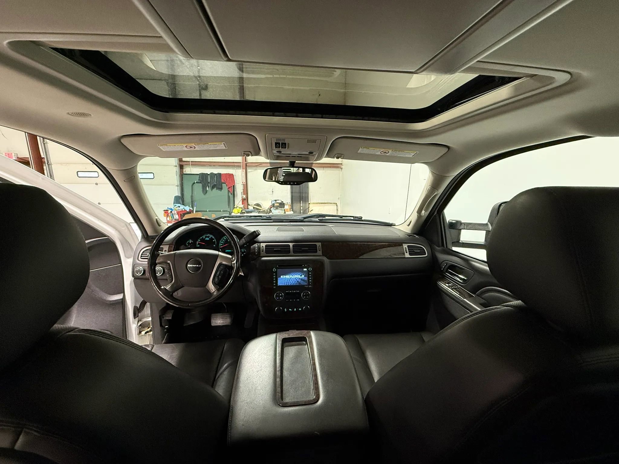 Used 2014 GMC Sierra 2500 Denali w/ Suspension Package, Off-Road image 16