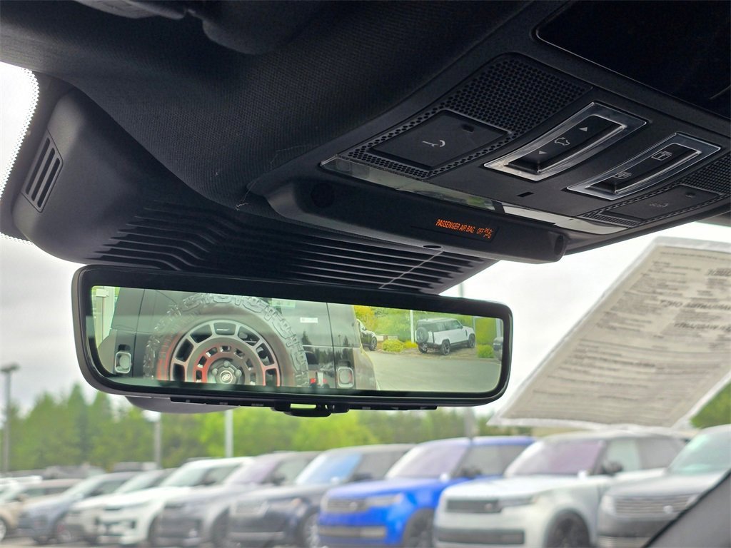 Used 2024 Land Rover Range Rover Evoque Dynamic SE image 16