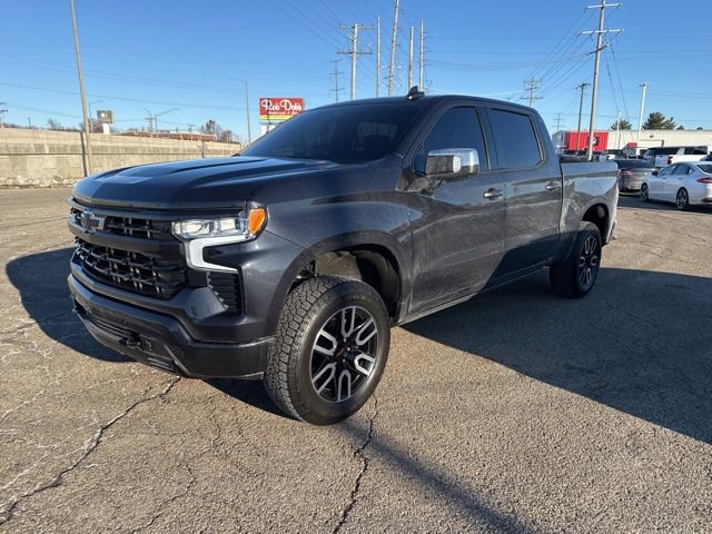 Used 2024 Chevrolet Silverado 1500 RST w/ Convenience Package II image 3