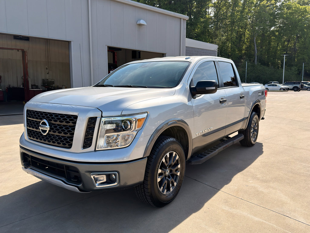 Used 2019 Nissan Titan PRO-4X AWD/4WD image 7