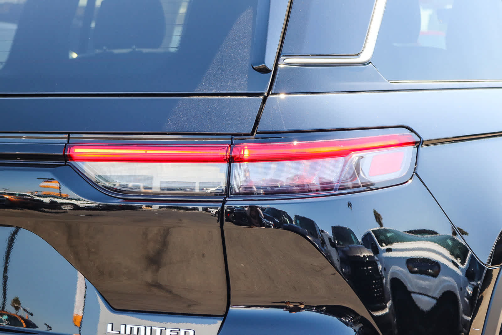 New 2027 Jeep Grand Cherokee Limited AWD/4WD image 7