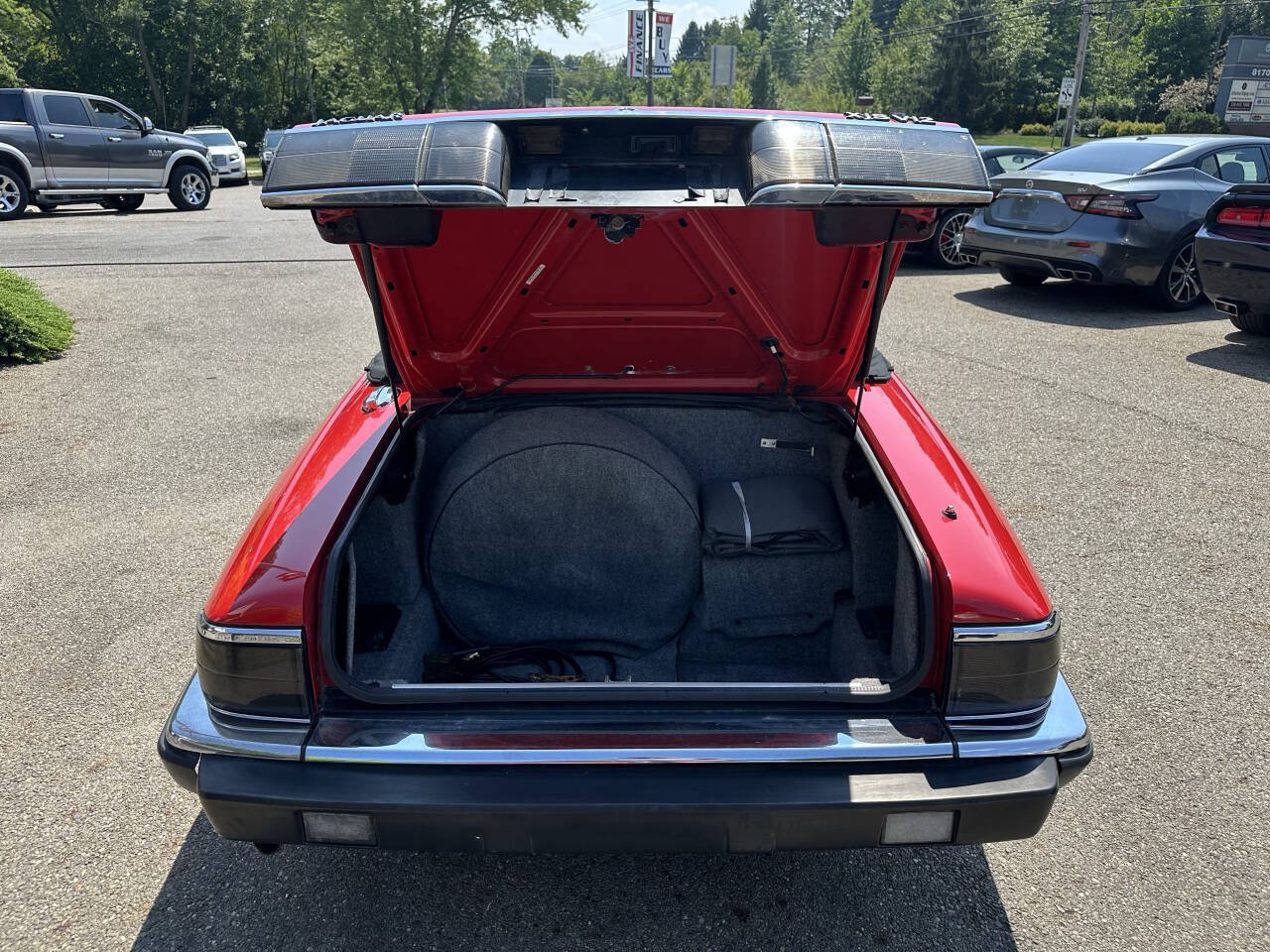 Used 1992 Jaguar XJS V12 Convertible RWD image 6