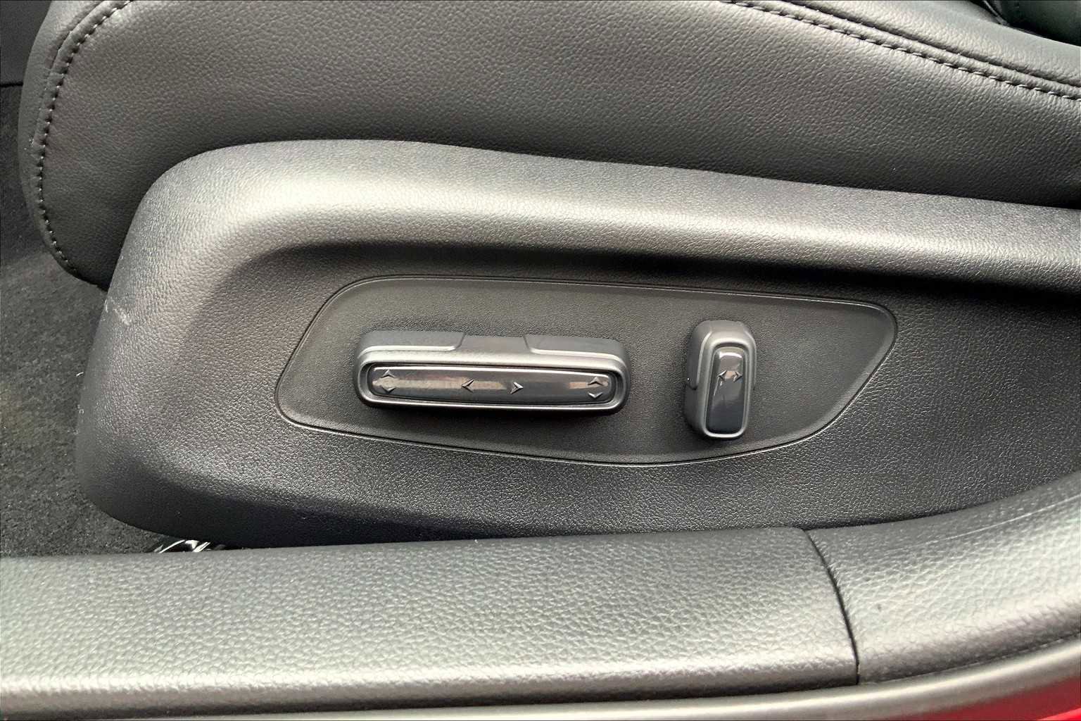 New 2025 Acura Integra FWD image 14