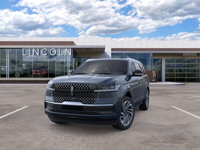 New 2026 Lincoln Navigator Reserve AWD/4WD image 3