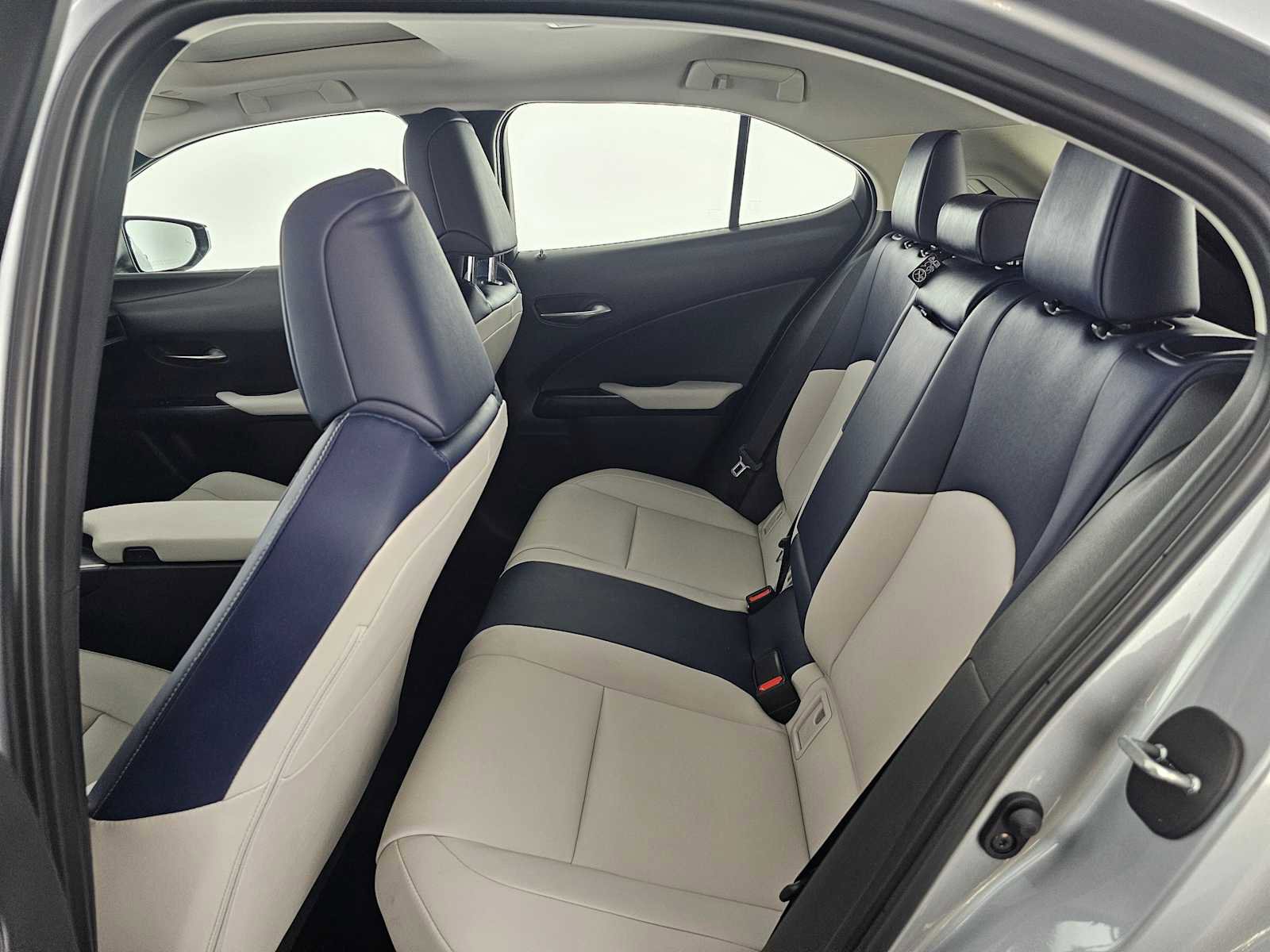 Certified 2025 Lexus UX 300h UX300h w/ Accessory Package (Z2) image 16