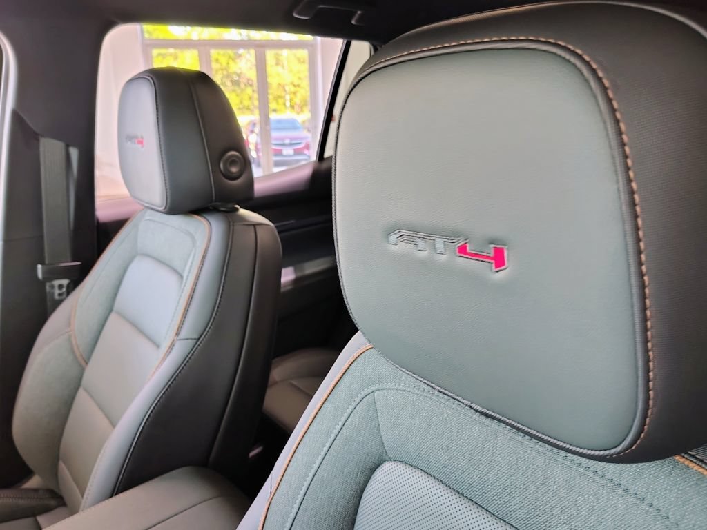 New 2027 GMC Terrain AT4 w/ Technology Package II AWD/4WD image 23