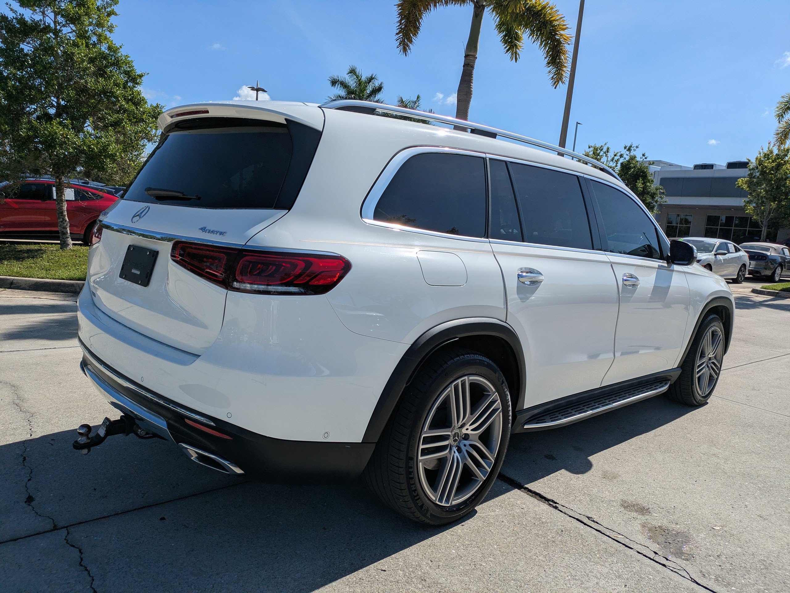 Used 2022 Mercedes-Benz GLS 450 4MATIC image 4