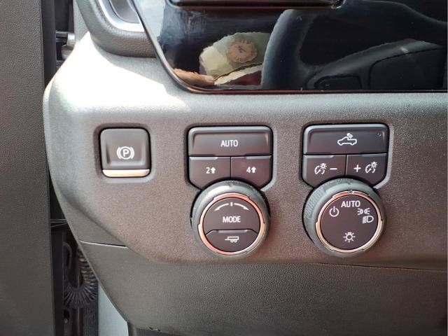 Used 2025 Chevrolet Silverado 1500 LT AWD/4WD image 17