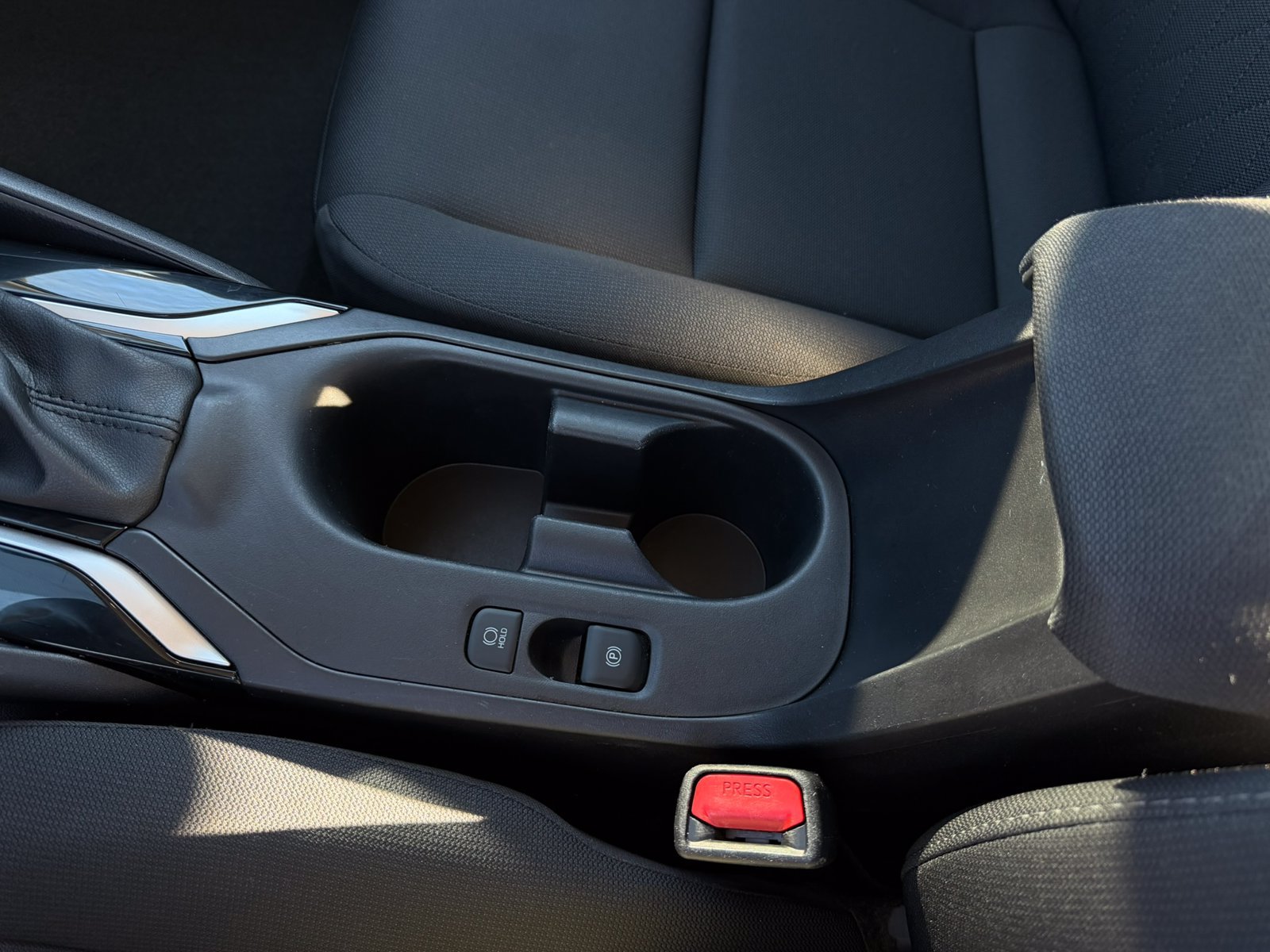 Used 2025 Toyota Corolla LE FWD image 19
