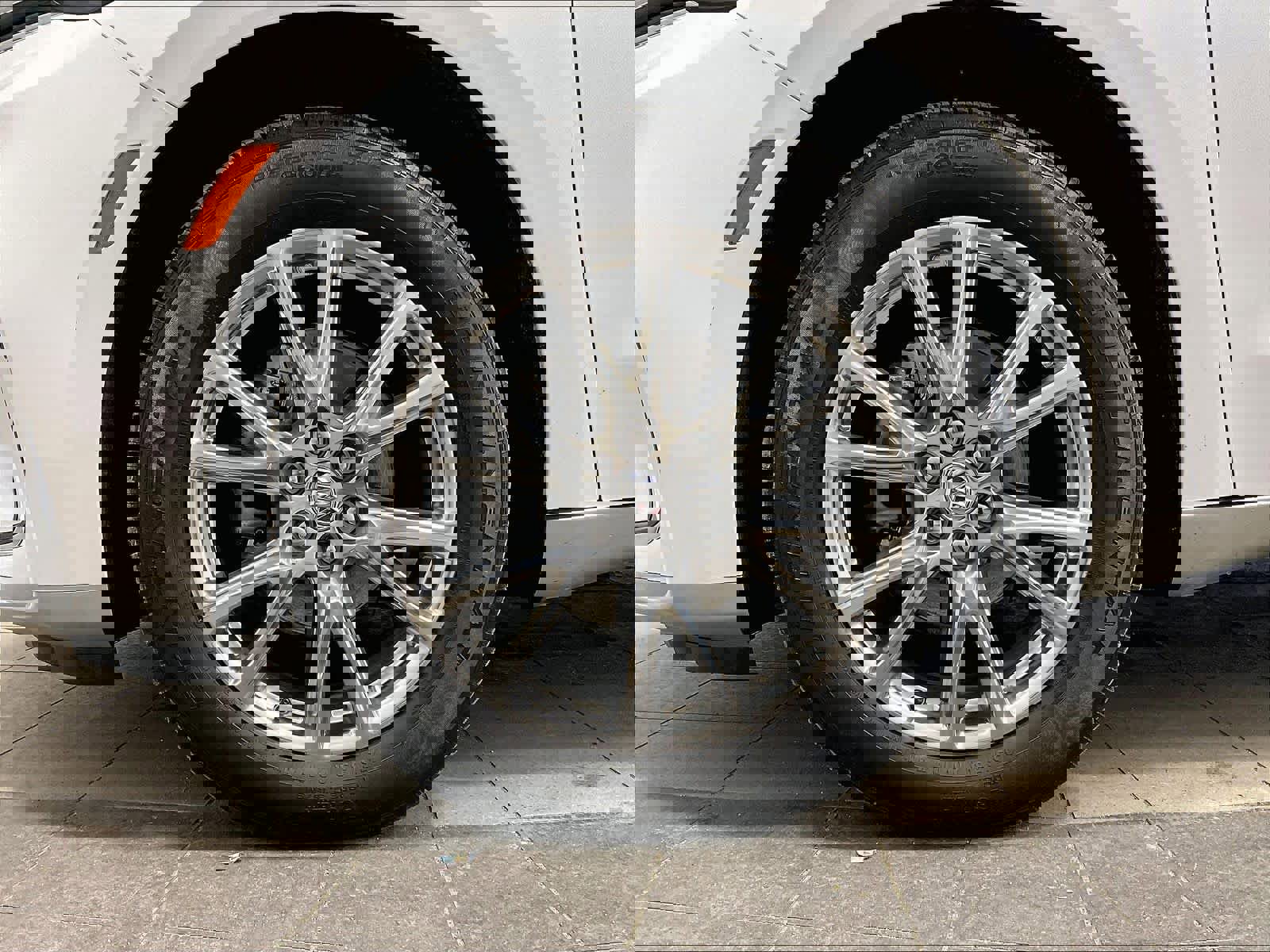 Used 2023 Buick Enclave Premium w/ Experience Buick Package image 7