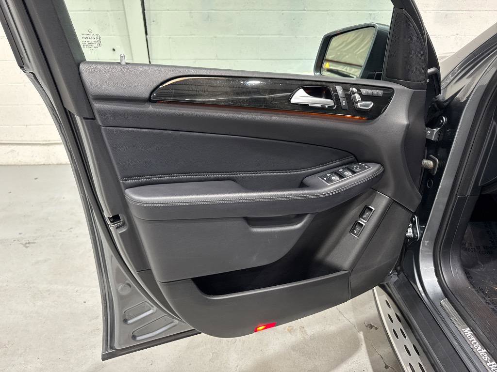 Used 2018 Mercedes-Benz GLS 450 4MATIC image 28