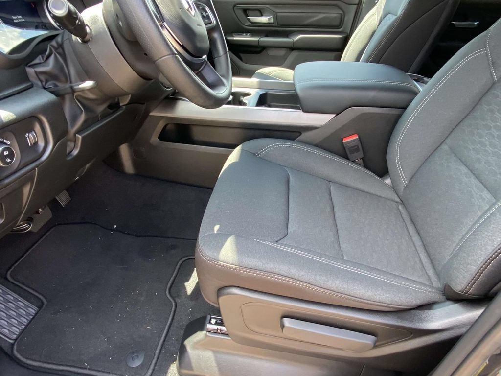 New 2026 RAM 1500 Express AWD/4WD image 41