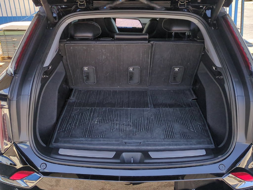 Used 2026 Cadillac Optiq Sport 2 w/ LPO, Floor Liner Package RWD image 32